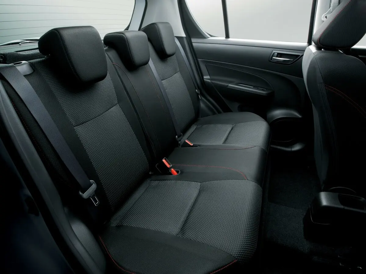 Suzuki Swift IV Рестайлинг Хэтчбек 5 дв. — photo 11