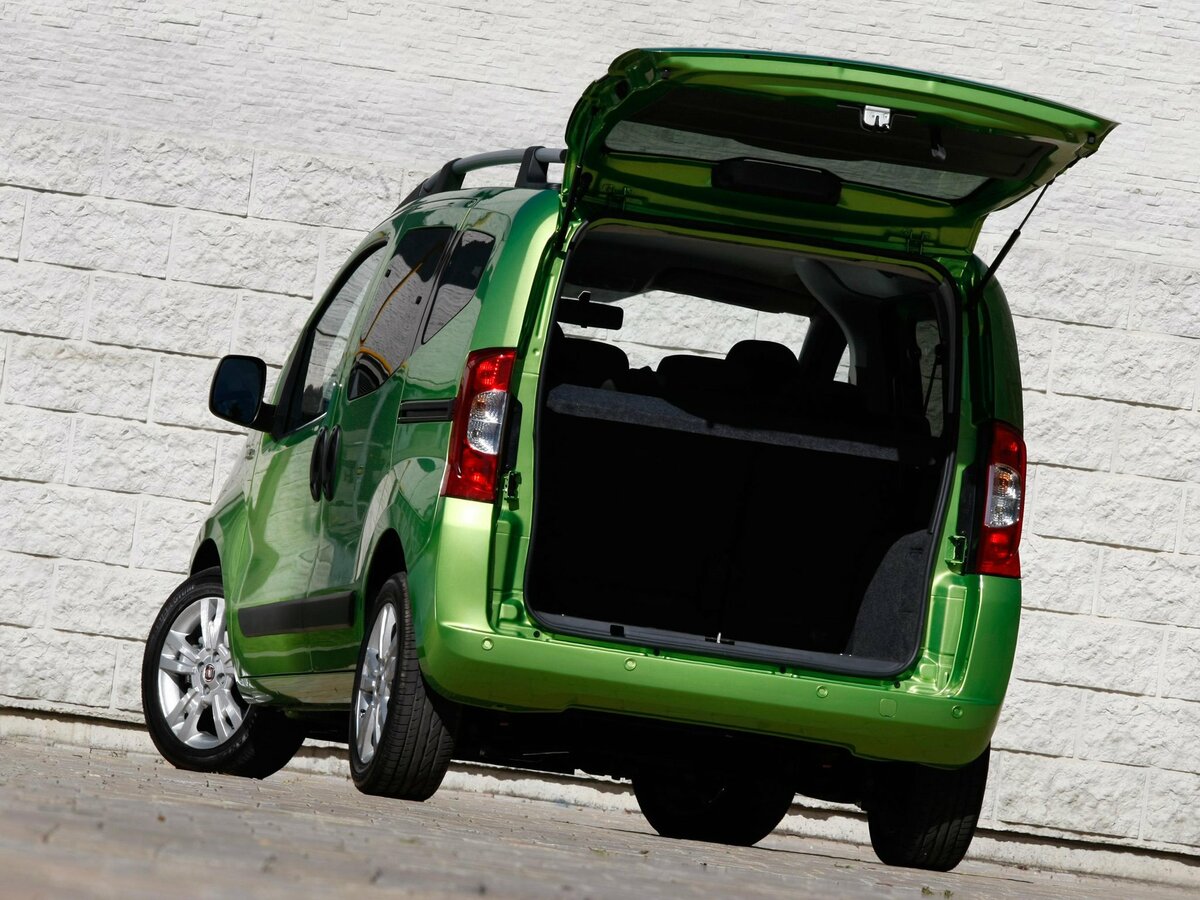 Fiat Qubo I Компактвэн — фото 9