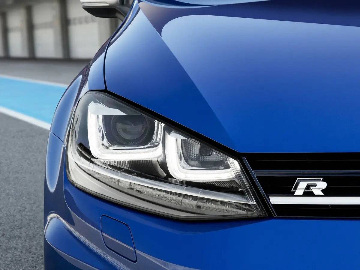 Volkswagen Golf R VII Хэтчбек 3 дв. — сүрөт 8