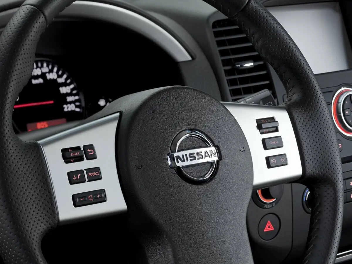 Nissan Navara (Frontier) III (D40) Рестайлинг Пикап Двойная кабина — сүрөт 7
