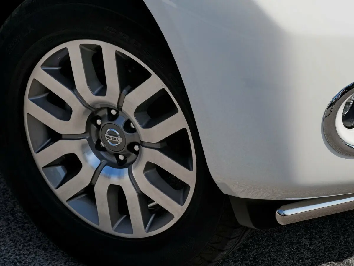 Nissan Navara (Frontier) III (D40) Рестайлинг Пикап Двойная кабина — сүрөт 12