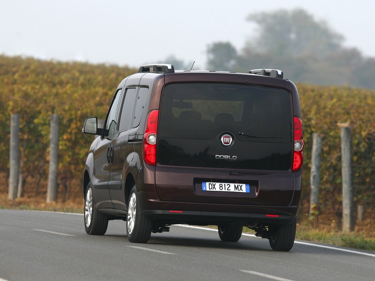 Fiat Doblo II Компактвэн — фото 4