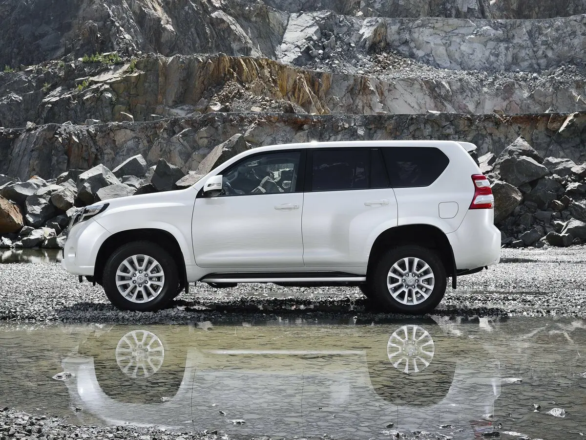 Toyota Land Cruiser Prado 150 Series Рестайлинг 1 Внедорожник 5 дв. — фото 2