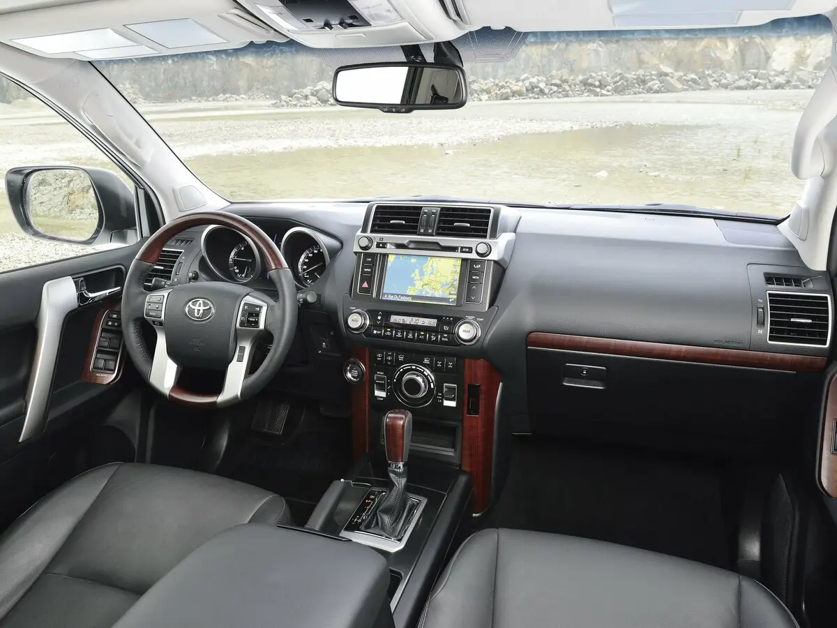 Toyota Land Cruiser Prado 150 Series Рестайлинг 1 Внедорожник 5 дв. — фото 7
