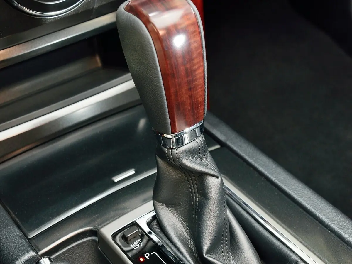 Toyota Land Cruiser Prado 150 Series Рестайлинг 1 Внедорожник 5 дв. — фото 12