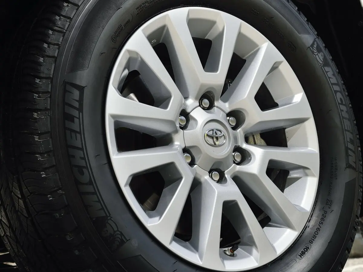Toyota Land Cruiser Prado 150 Series Рестайлинг 1 Внедорожник 5 дв. — фото 19
