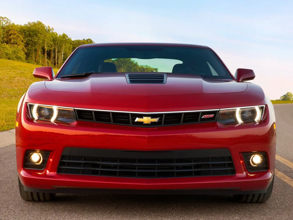 Chevrolet Camaro V Рестайлинг Купе — сүрөт 3
