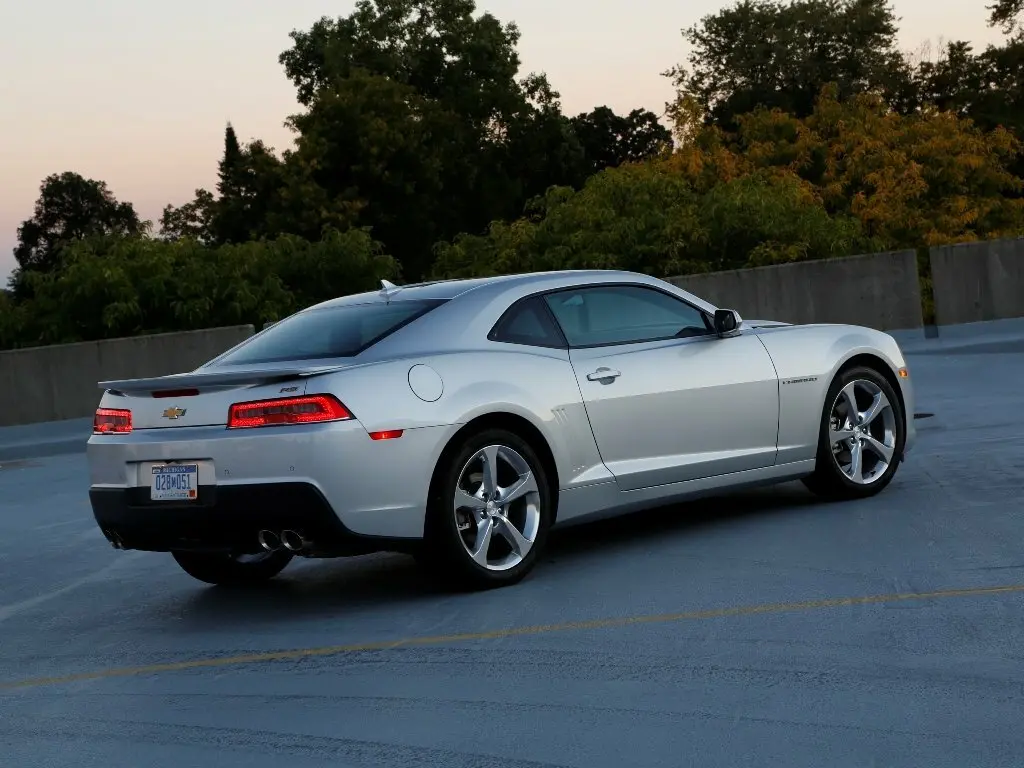 Chevrolet Camaro V Рестайлинг Купе — сүрөт 5
