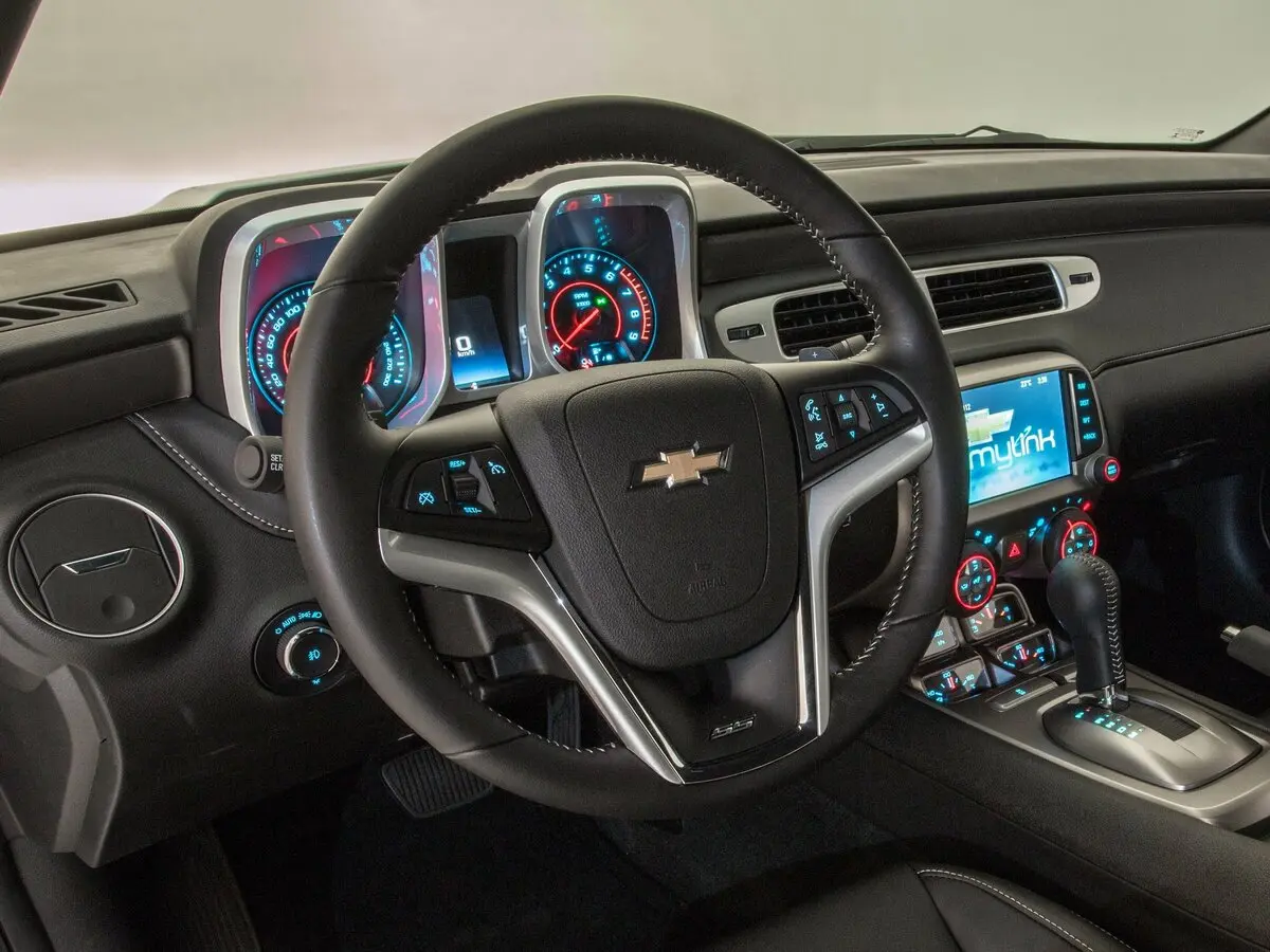 Chevrolet Camaro V Рестайлинг Купе — сүрөт 9