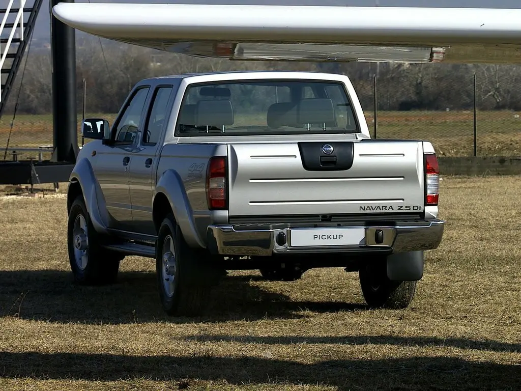 Nissan Navara (Frontier) II (D22) Пикап Двойная кабина — сүрөт 4