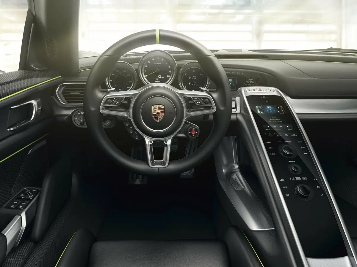 Porsche 918 Spyder 2013 – 2015 Родстер — фото 6