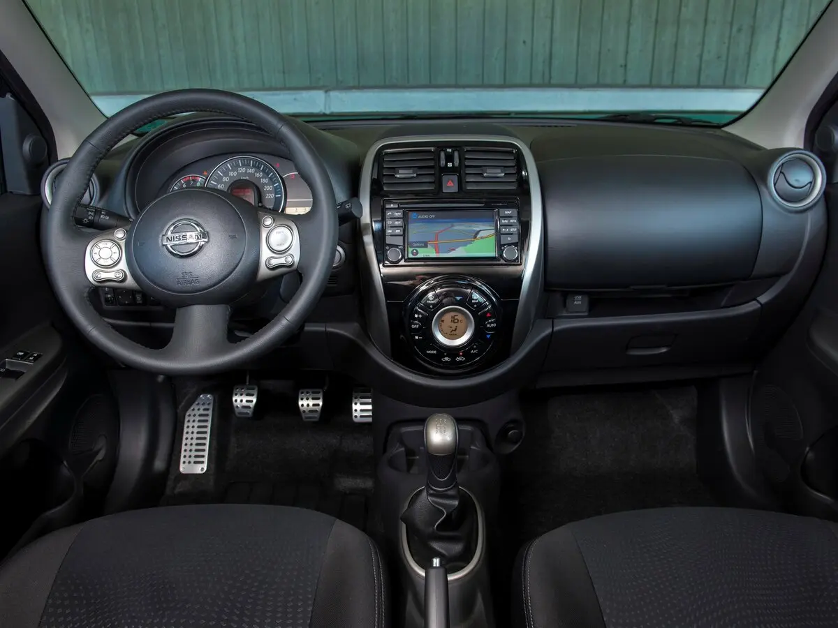 Nissan Micra IV (K13) Рестайлинг Хэтчбек 5 дв. — сүрөт 6