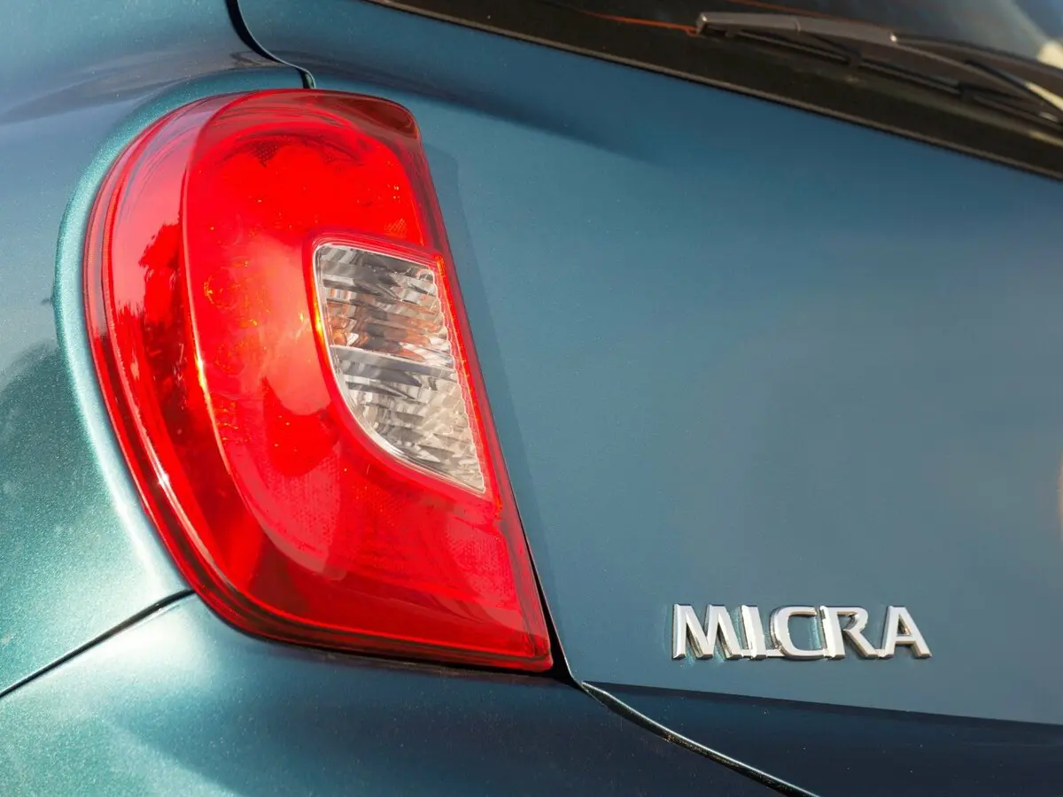 Nissan Micra IV (K13) Рестайлинг Хэтчбек 5 дв. — сүрөт 15