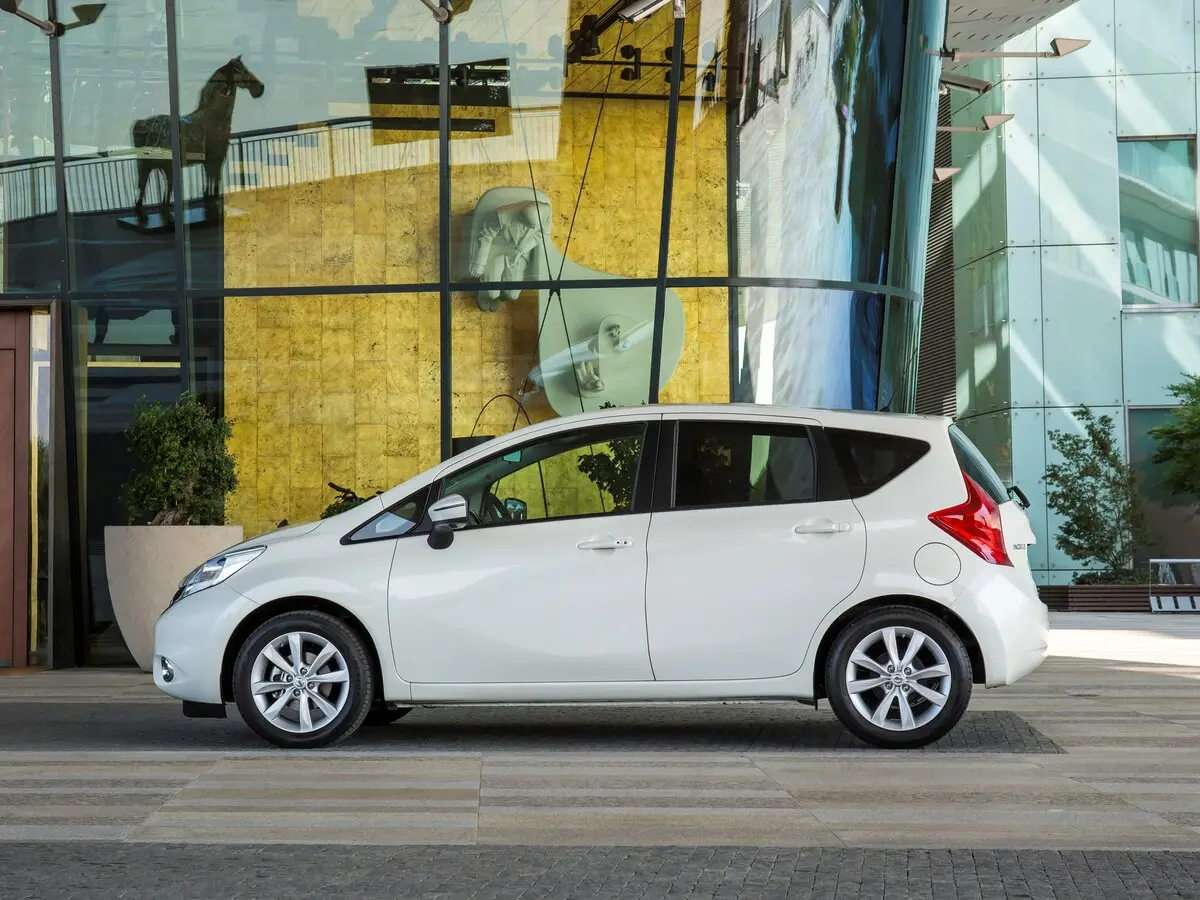 Nissan Note II Хэтчбек 5 дв. — фото 2