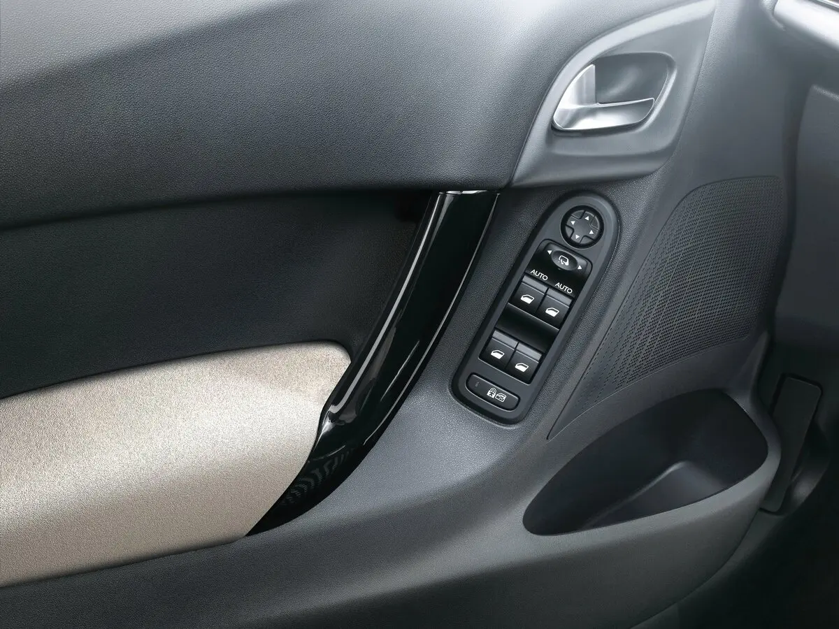 Citroen C3 II Рестайлинг Хэтчбек 5 дв. — photo 10