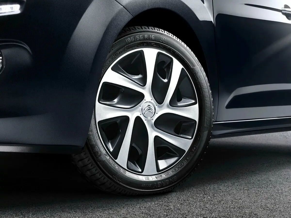 Citroen C3 II Рестайлинг Хэтчбек 5 дв. — photo 16