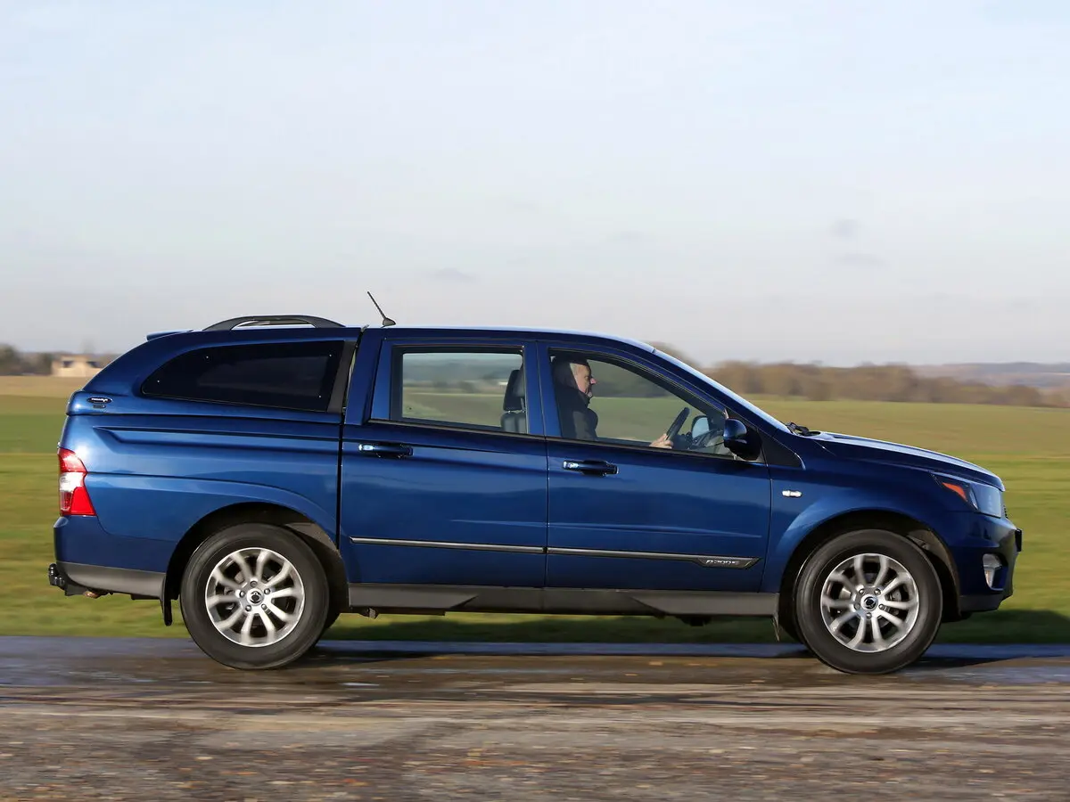 SsangYong Korando Sports 2011 – 2017 Пикап Двойная кабина — фото 2