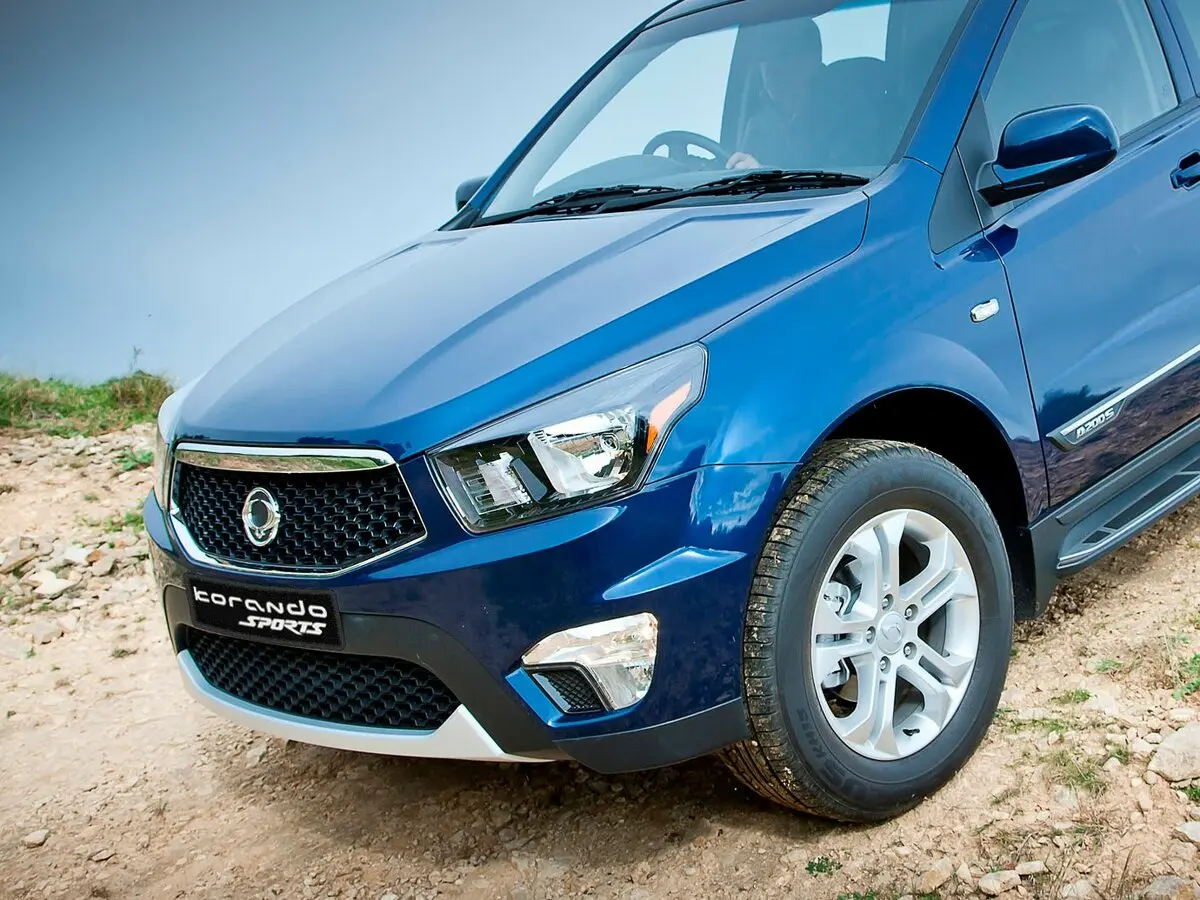 SsangYong Korando Sports 2011 – 2017 Пикап Двойная кабина — фото 6