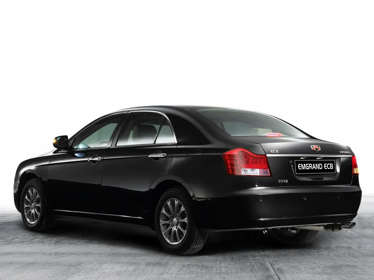 Geely Emgrand EC8 2012 – 2015 Седан — сүрөт 3