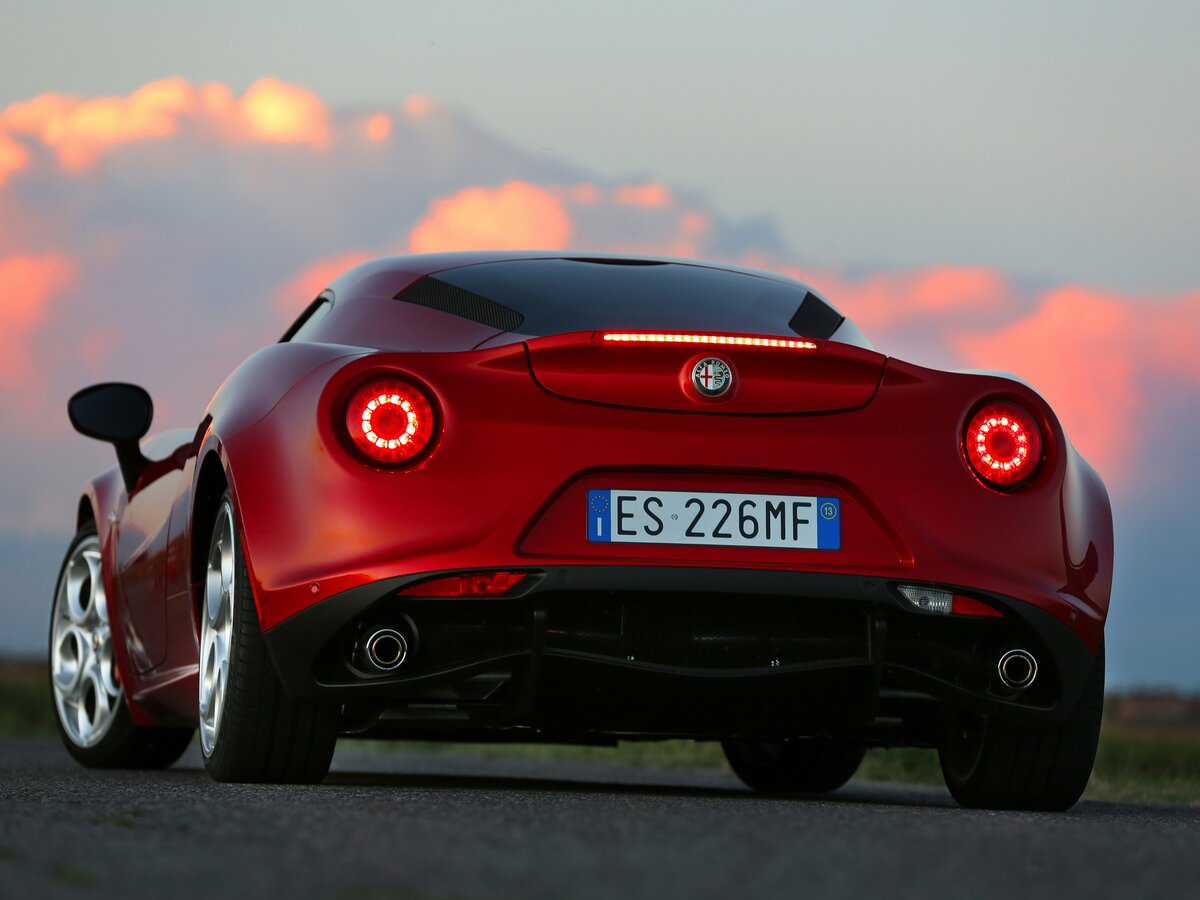 Alfa Romeo 4C 2013 – 2020 Купе — фото 4