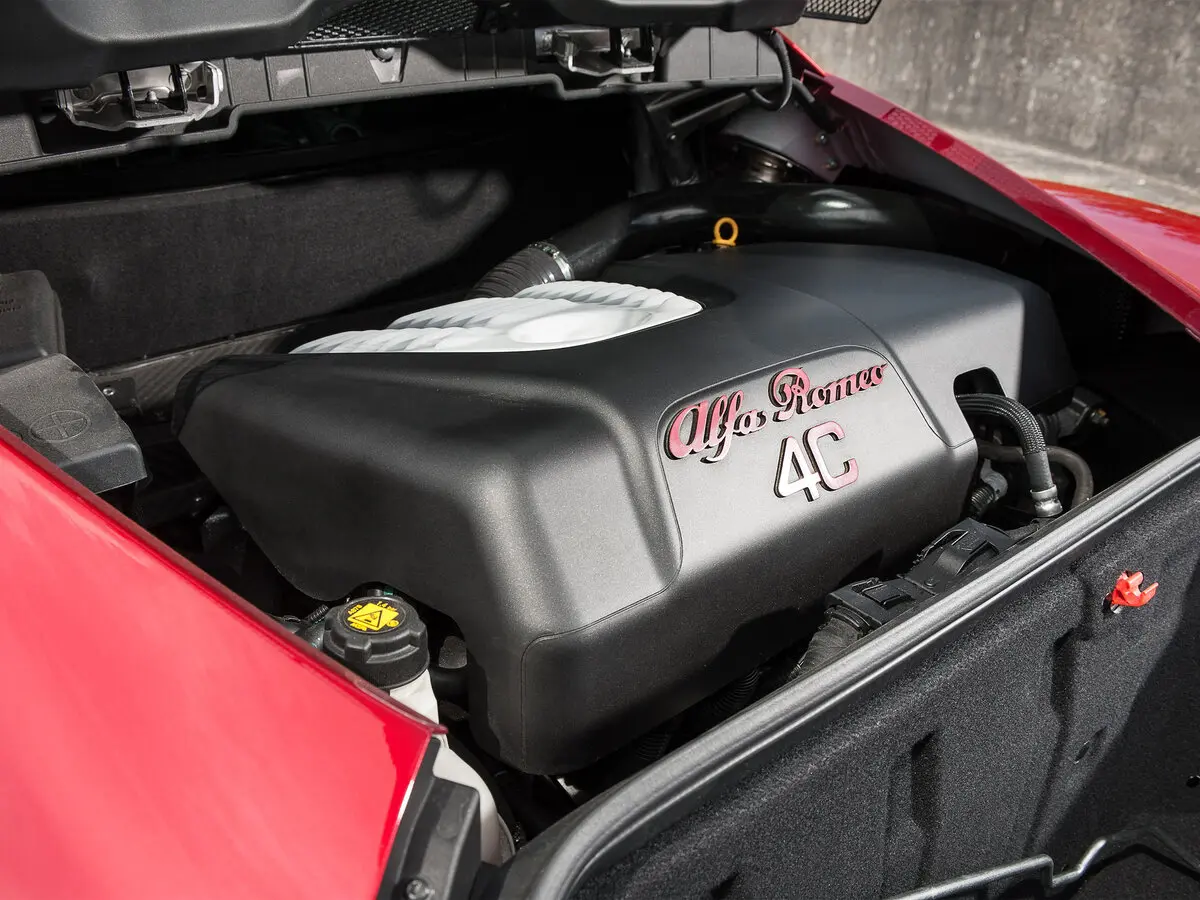 Alfa Romeo 4C 2013 – 2020 Купе — сүрөт 17