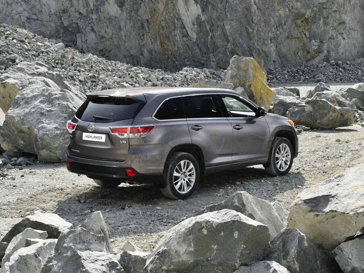 Toyota Highlander III (XU50) Внедорожник 5 дв. — фото 5