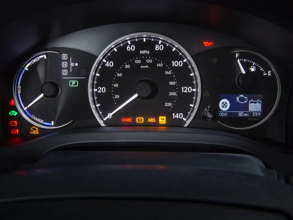 Lexus CT I Рестайлинг Хэтчбек 5 дв. — 照片 7