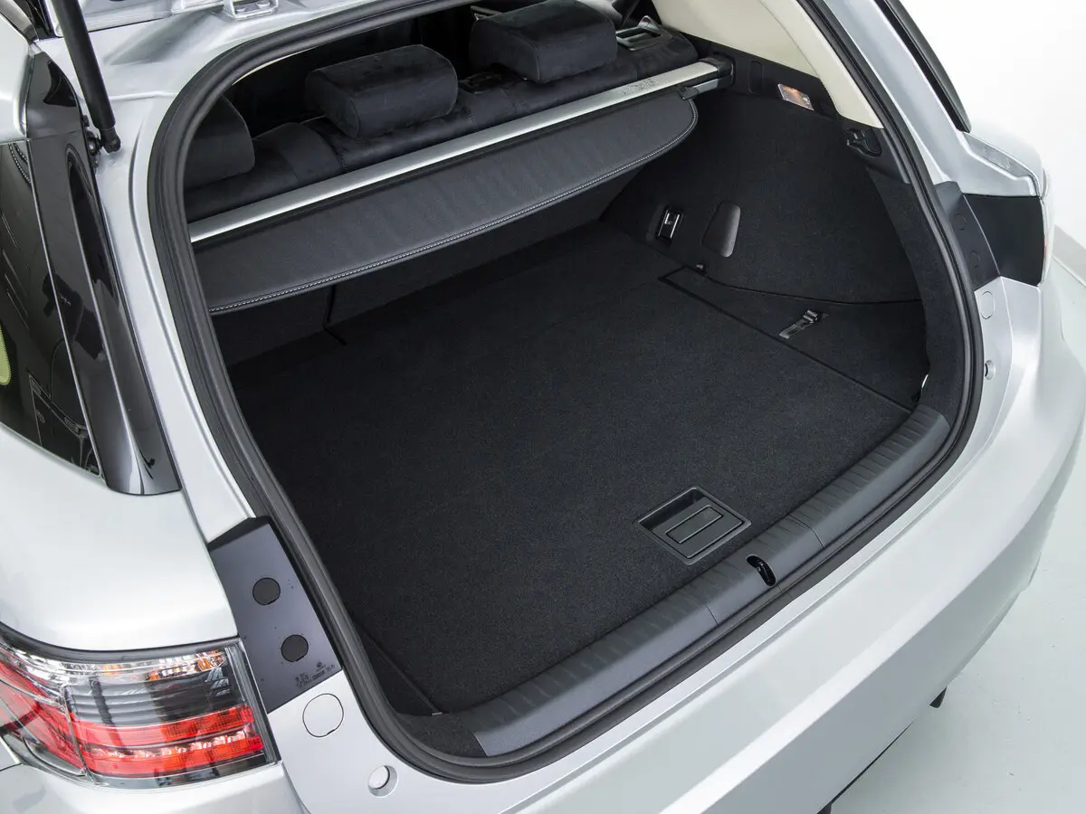 Lexus CT I Рестайлинг Хэтчбек 5 дв. — 照片 8