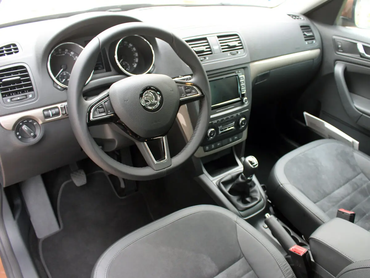 Skoda Yeti I Рестайлинг Внедорожник 5 дв. — photo 8