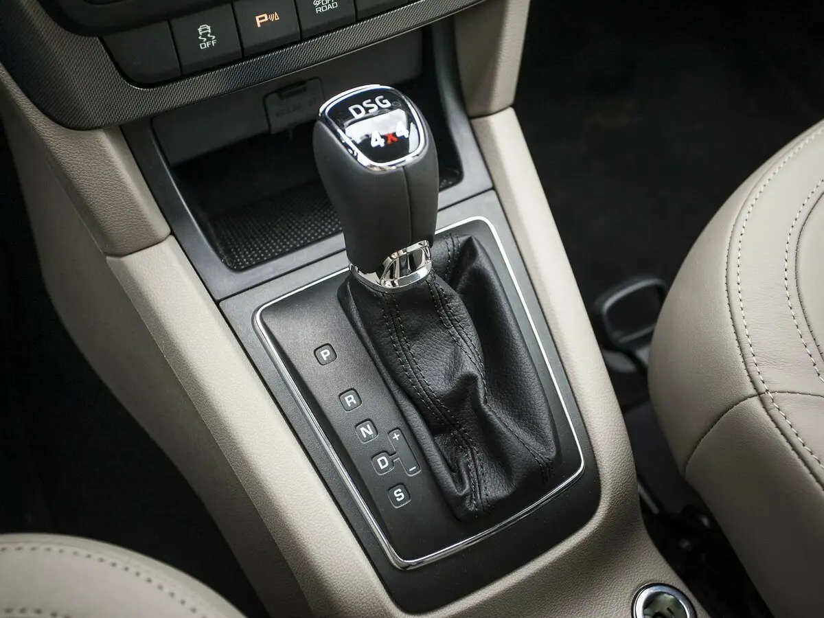 Skoda Yeti I Рестайлинг Внедорожник 5 дв. — photo 29