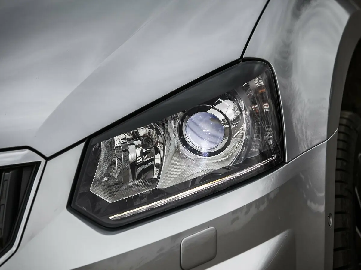 Skoda Yeti I Рестайлинг Внедорожник 5 дв. — photo 31