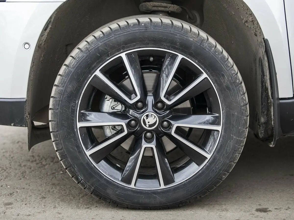 Skoda Yeti I Рестайлинг Внедорожник 5 дв. — photo 35