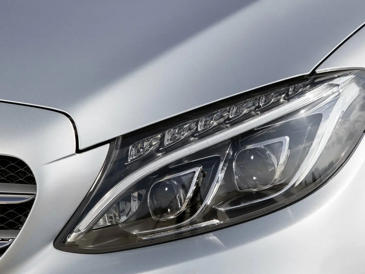 Mercedes-Benz C-Класс IV (W205) Седан — сүрөт 12