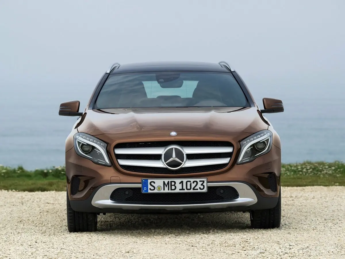 Mercedes-Benz GLA I (X156) Внедорожник 5 дв. — 照片 3