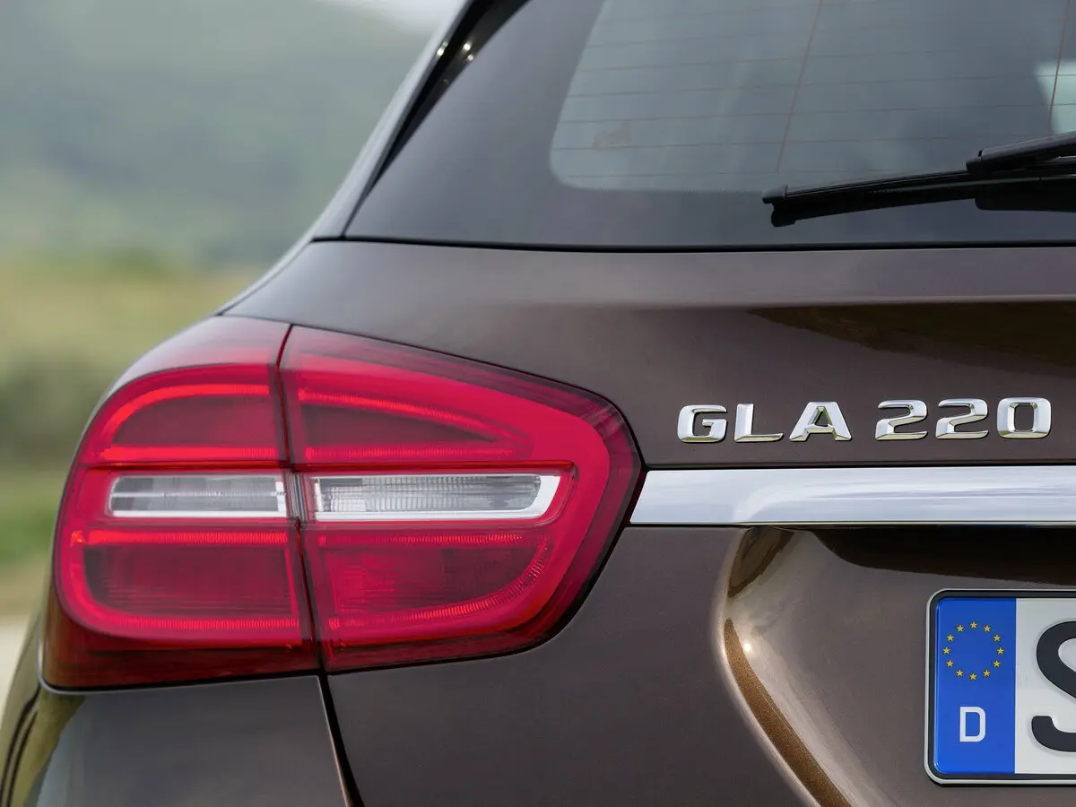 Mercedes-Benz GLA I (X156) Внедорожник 5 дв. — 照片 12