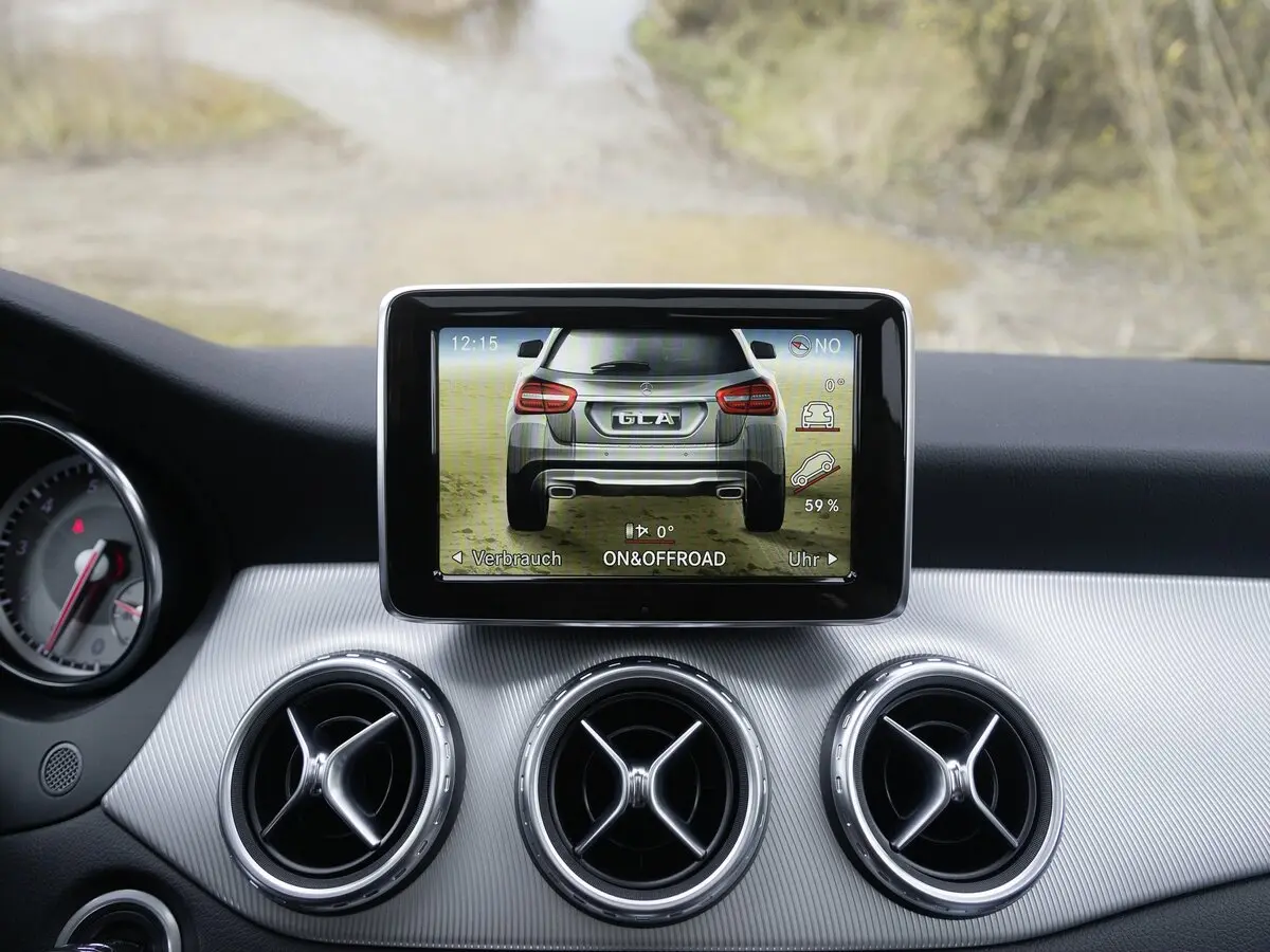 Mercedes-Benz GLA I (X156) Внедорожник 5 дв. — 照片 14