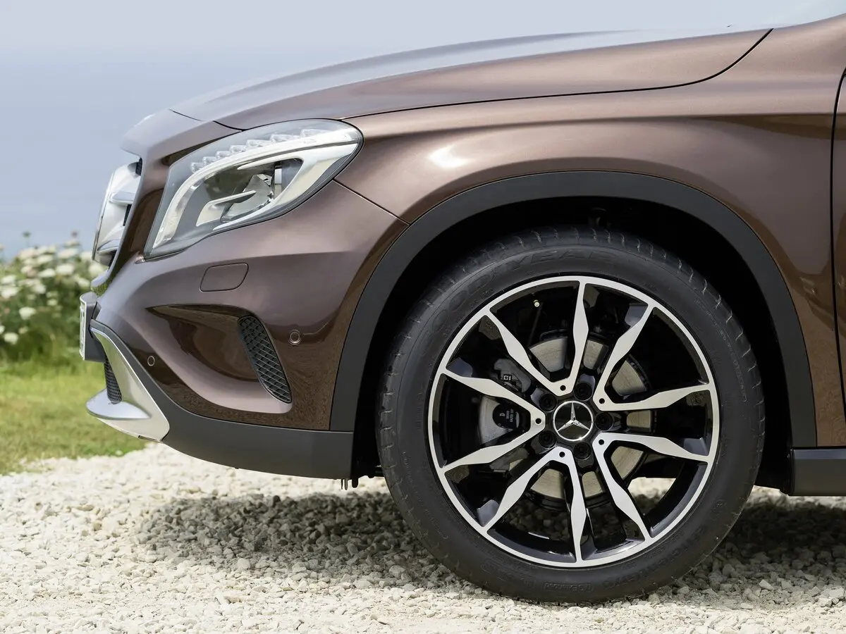 Mercedes-Benz GLA I (X156) Внедорожник 5 дв. — 照片 15