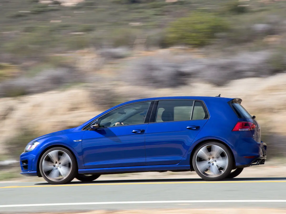 Volkswagen Golf R VII Хэтчбек 5 дв. — сүрөт 2