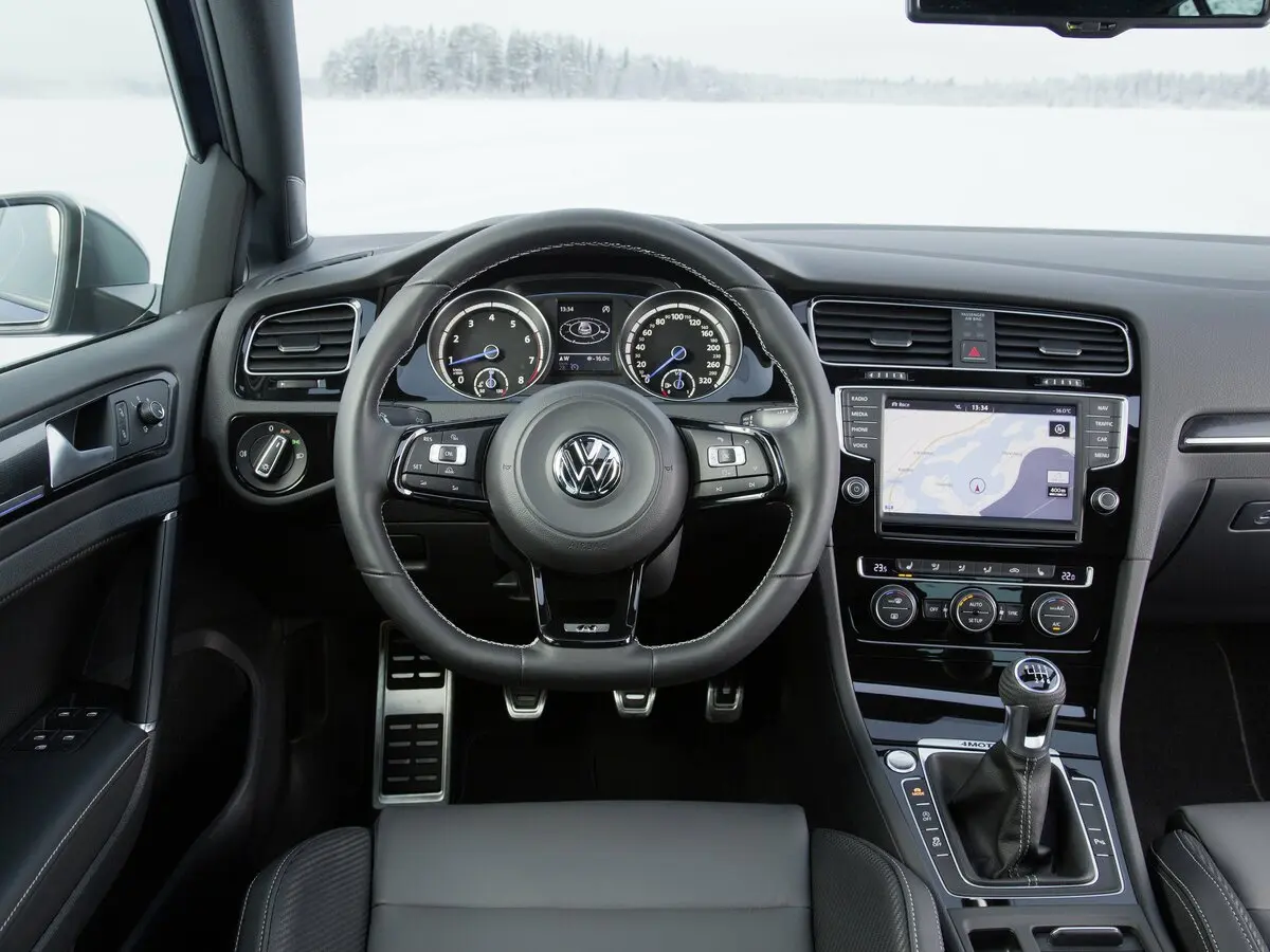 Volkswagen Golf R VII Хэтчбек 5 дв. — сүрөт 6