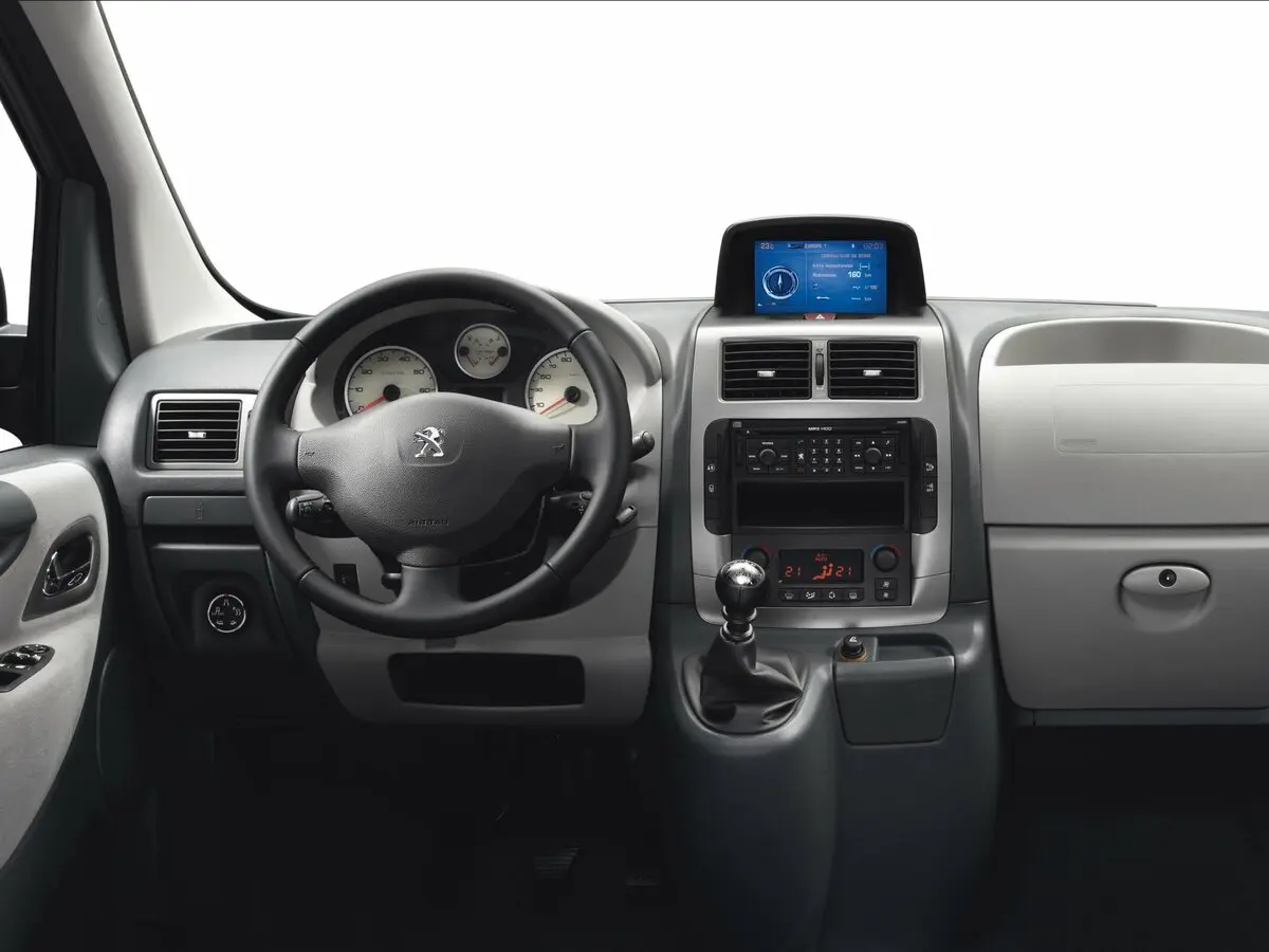 Peugeot Expert II Рестайлинг Минивэн Long — сүрөт 3