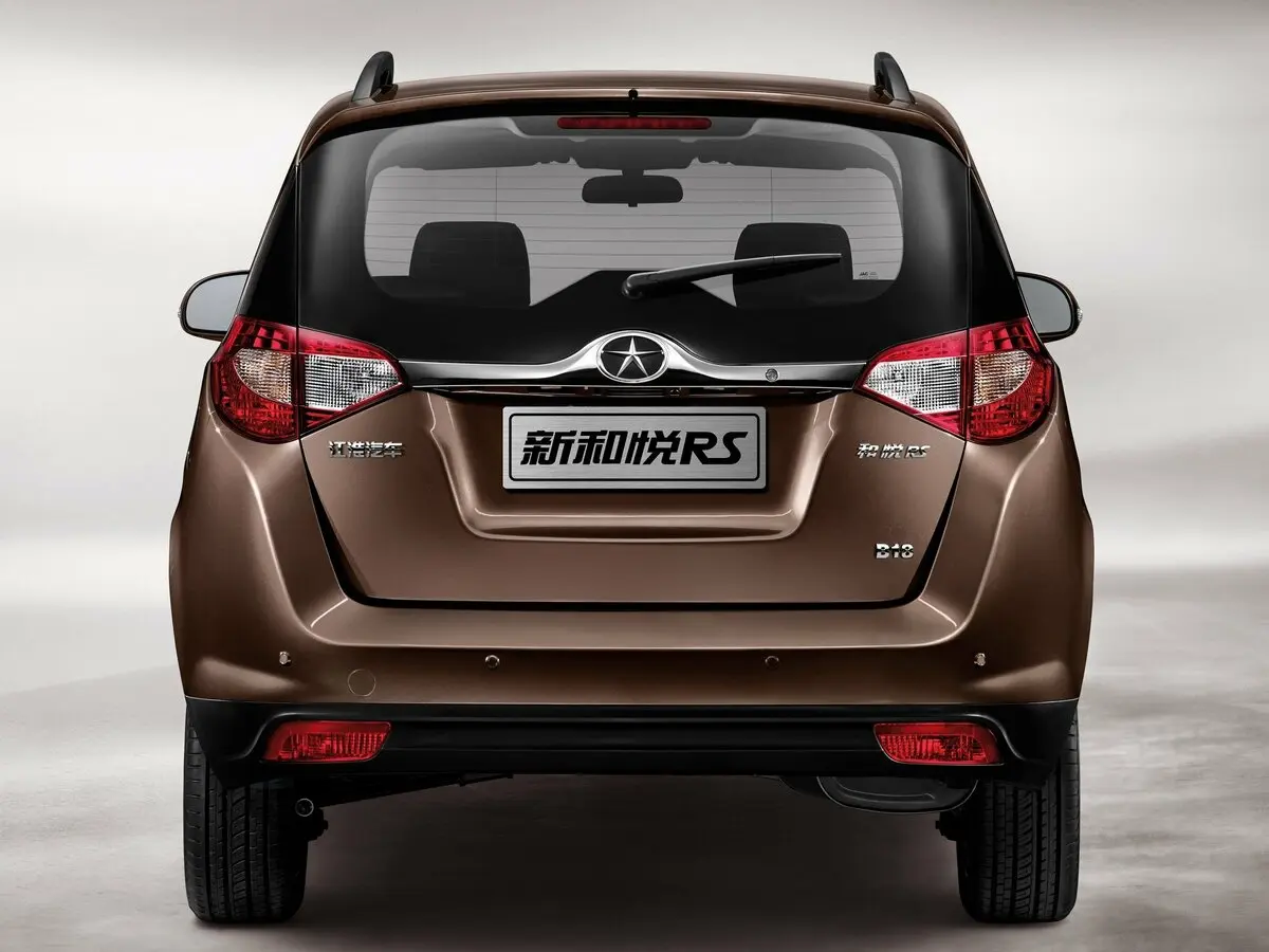 JAC J6 (Heyue RS) 2011 – 2015 Компактвэн — photo 3