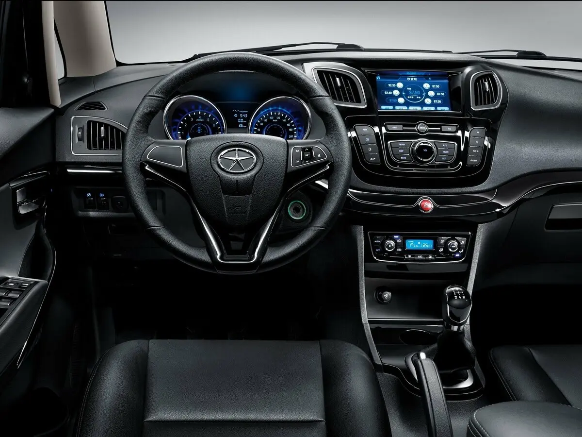 JAC J6 (Heyue RS) 2011 – 2015 Компактвэн — photo 4