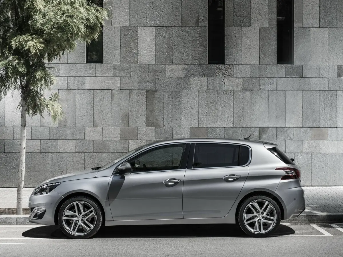 Peugeot 308 II Хэтчбек 5 дв. — сүрөт 2