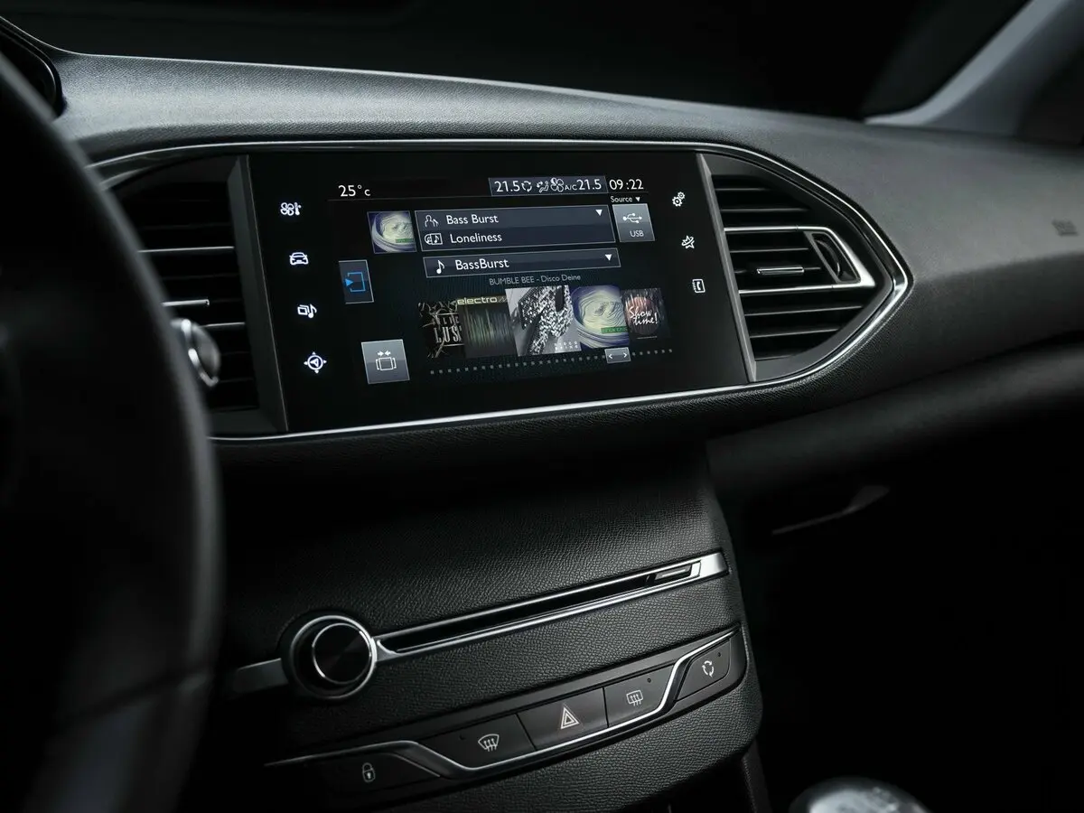 Peugeot 308 II Хэтчбек 5 дв. — сүрөт 17