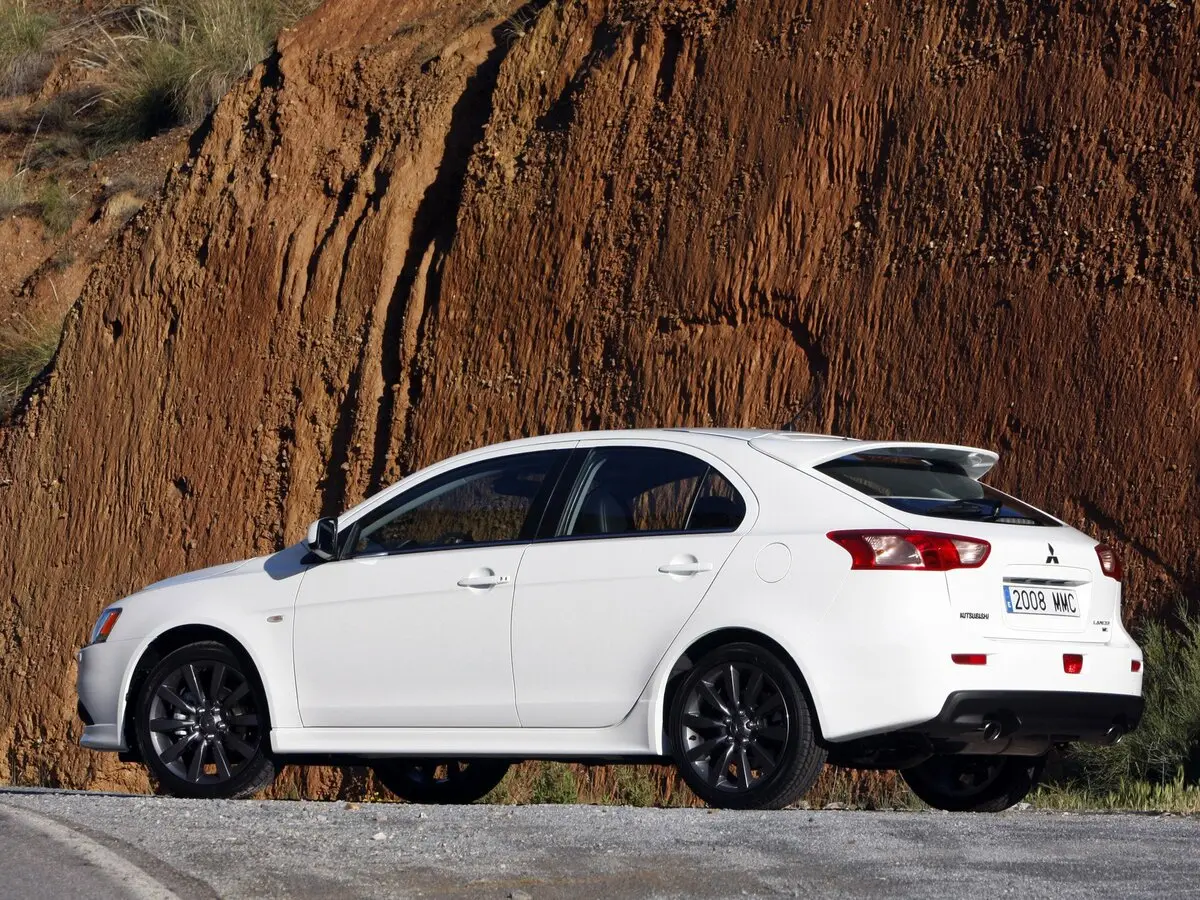 Mitsubishi Lancer Ralliart X Хэтчбек 5 дв. — сүрөт 5