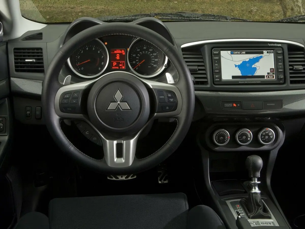 Mitsubishi Lancer Ralliart X Хэтчбек 5 дв. — сүрөт 6