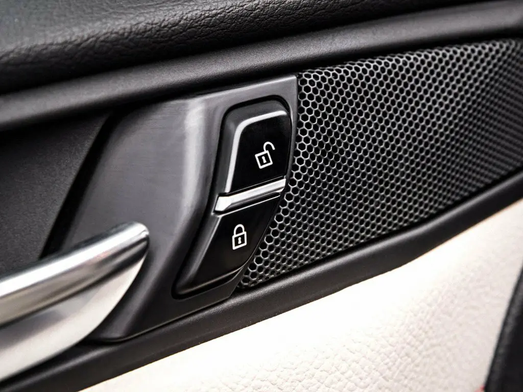 BMW X4 I (F26) Внедорожник 5 дв. — сүрөт 18