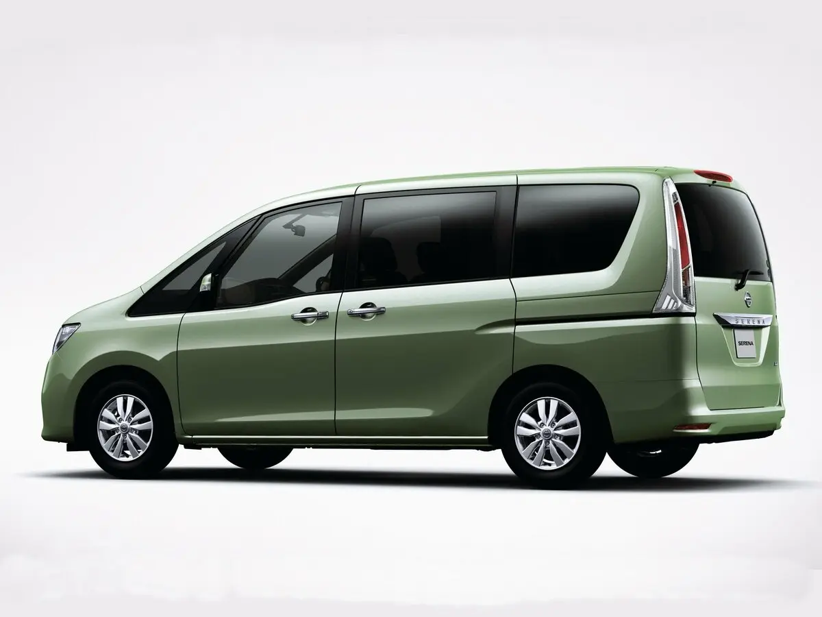Nissan Serena IV (C26) Минивэн — фото 4