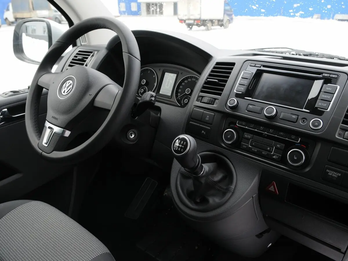 Volkswagen Caravelle T5 Рестайлинг Минивэн SWB — сүрөт 7