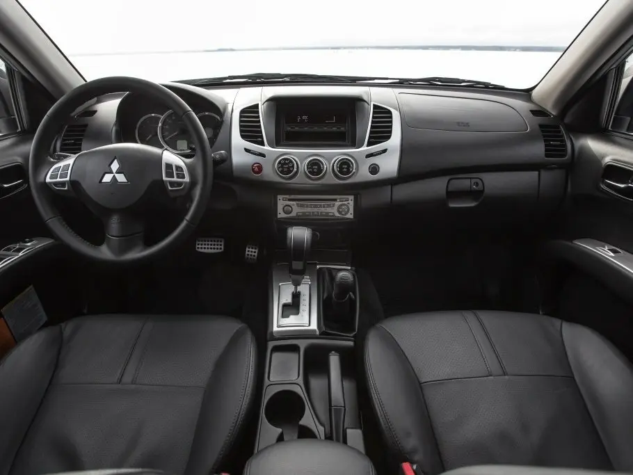 Mitsubishi L200 IV Рестайлинг Пикап Двойная кабина — photo 6